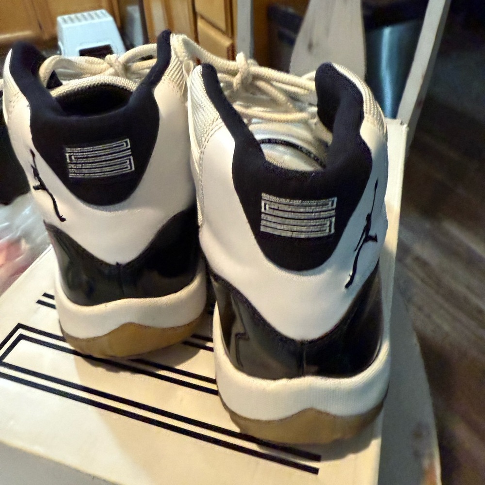 Jordan Athletic Shoes Black and White